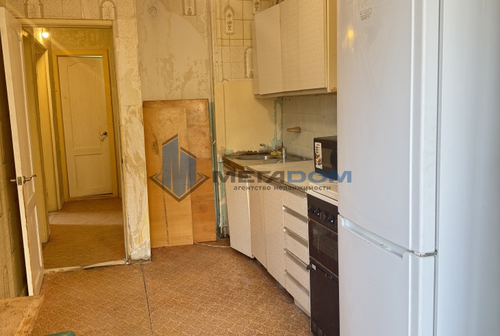 продам 3-х комнатную квартиру в партените