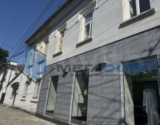 продам квартиру в центре в первой линии