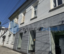 продам квартиру в центре в первой линии