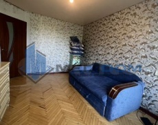 продам 2-х комнатную на гайдара