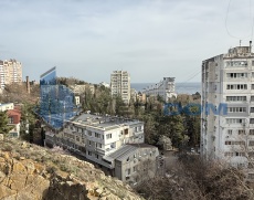 продам 3-х комнатную квартиру в партените